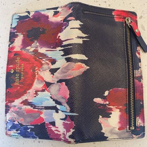 Kate Spade Wallet - Picture 6 of 6